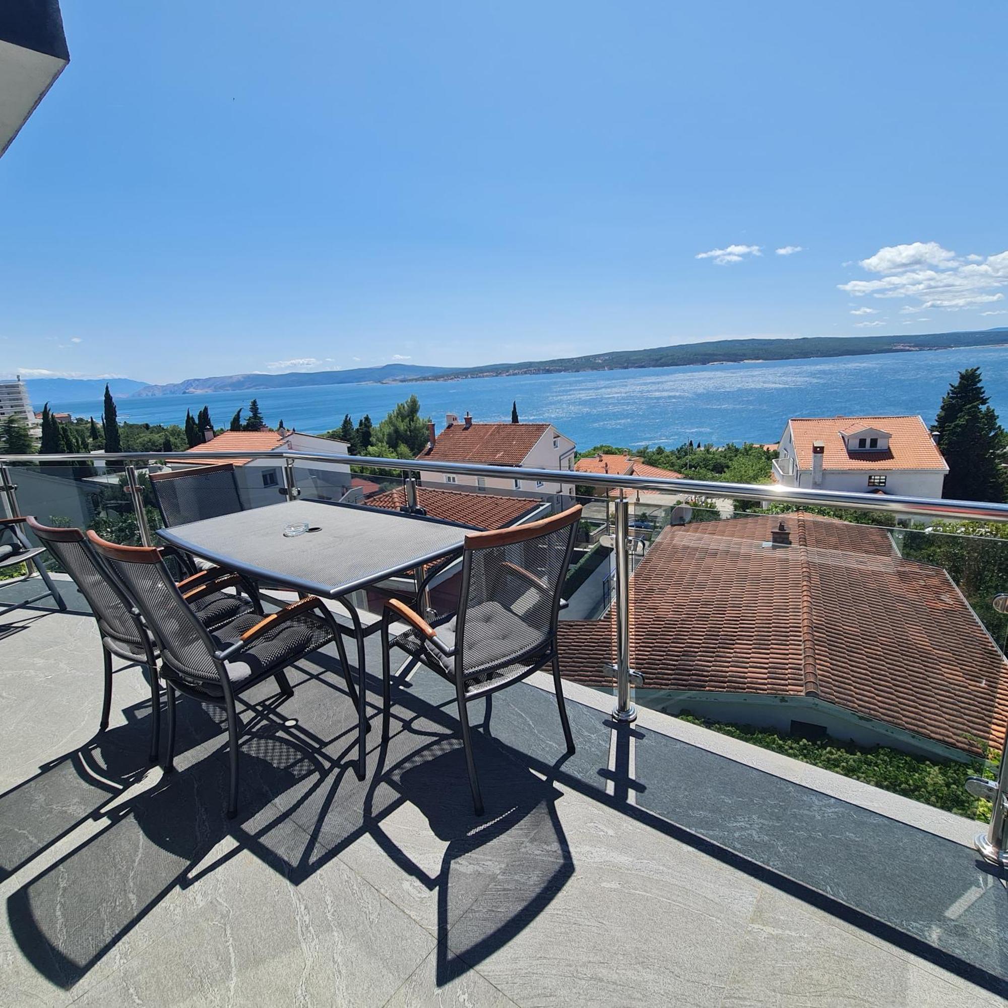 Apartments Blazevic, Heated Pool&Jacuzzi Dramalj Kültér fotó