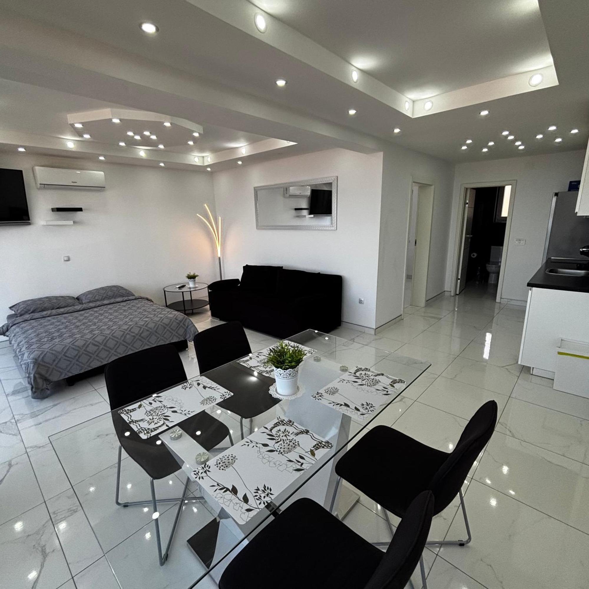 Apartments Blazevic, Heated Pool&Jacuzzi Dramalj Kültér fotó