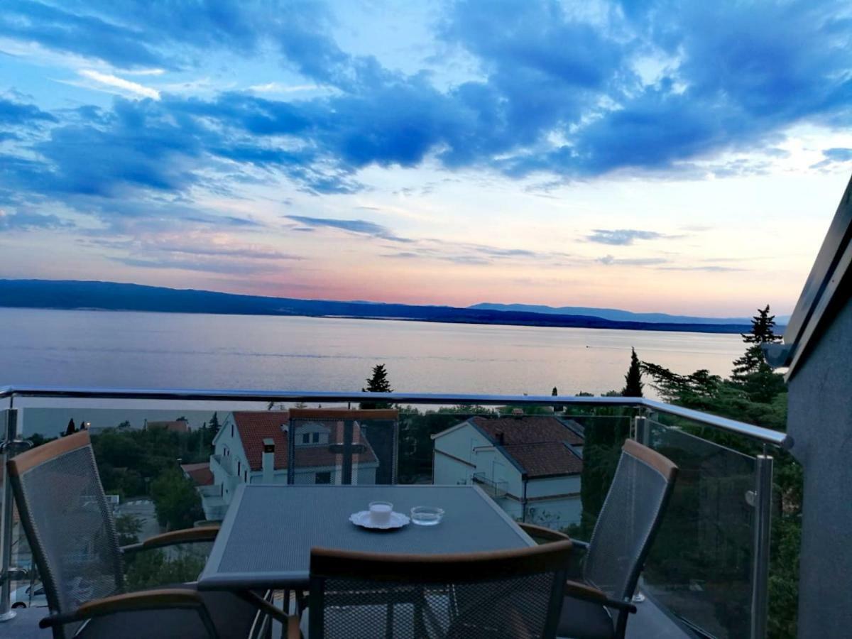 Apartments Blazevic, Heated Pool&Jacuzzi Dramalj Kültér fotó